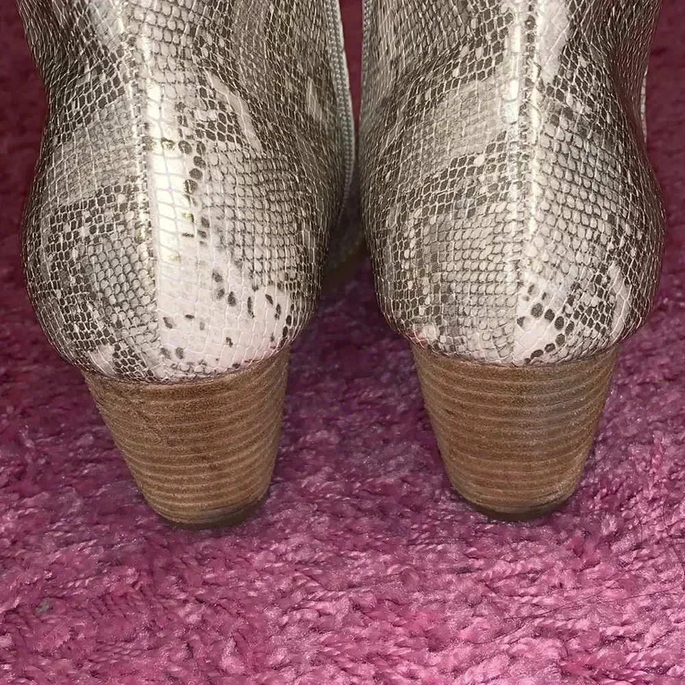 Coconuts by Matisse Snakeskin Booties Size 9